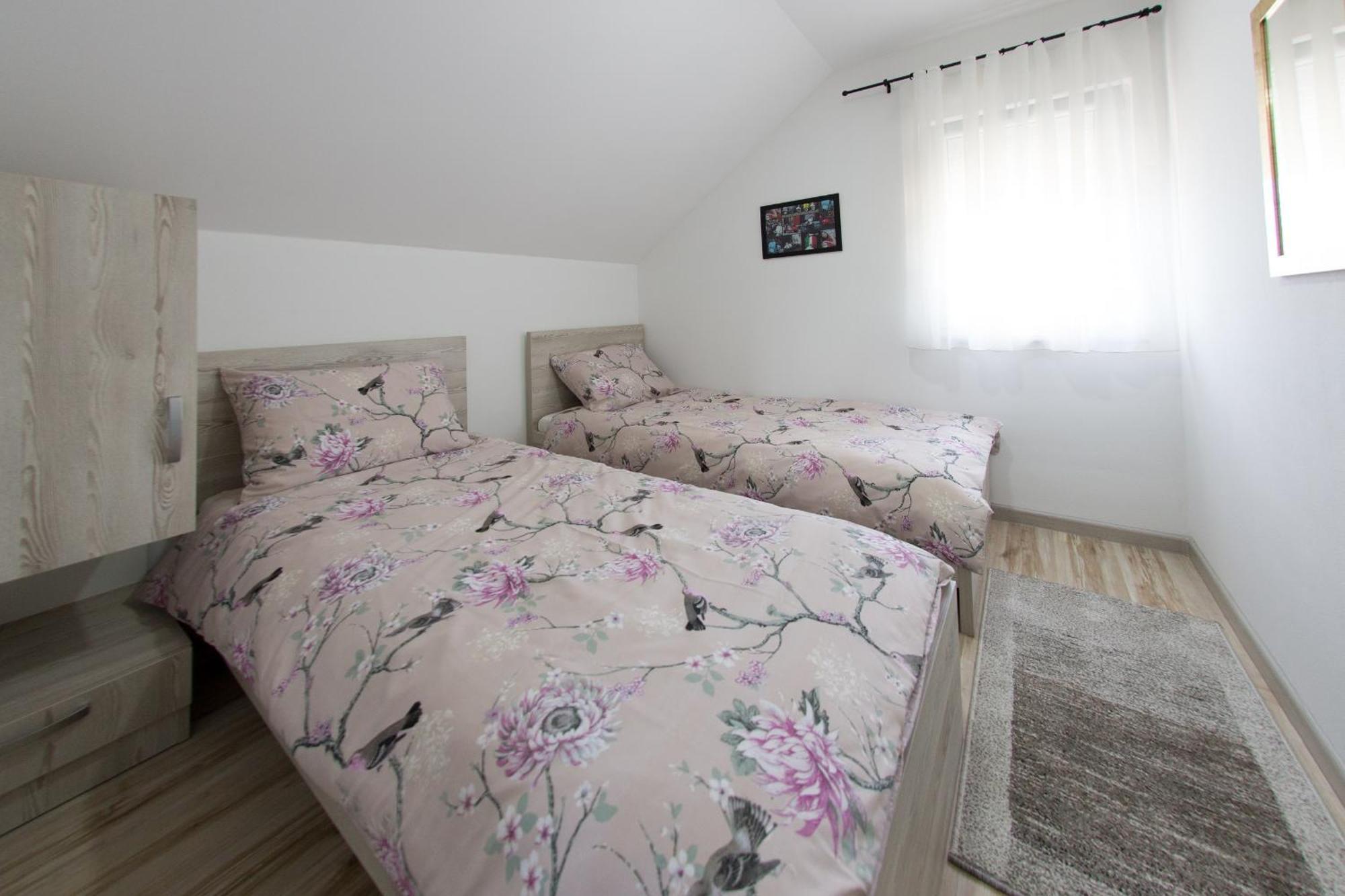Apartment Kalimero Otocac Ngoại thất bức ảnh